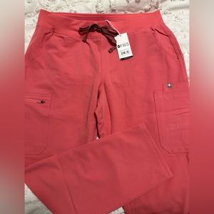 Figs Yola scrub pants in desert rose